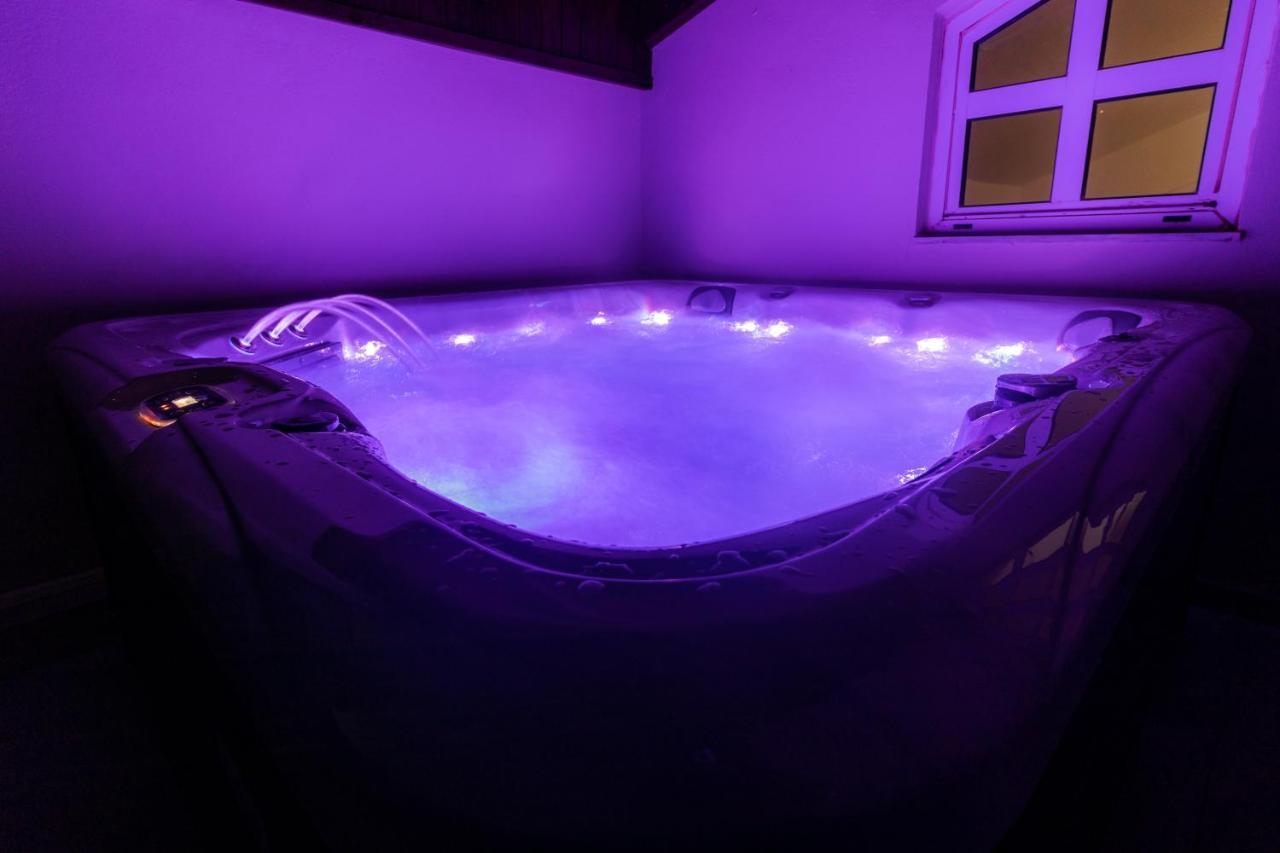 Villa Ventus, 40Sqm Private Pool & Hot Tub! Roussospítion 외부 사진