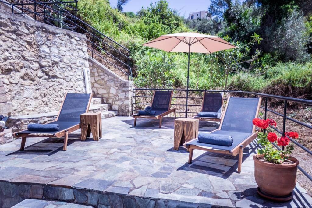 Villa Ventus, 40Sqm Private Pool & Hot Tub! Roussospítion 외부 사진
