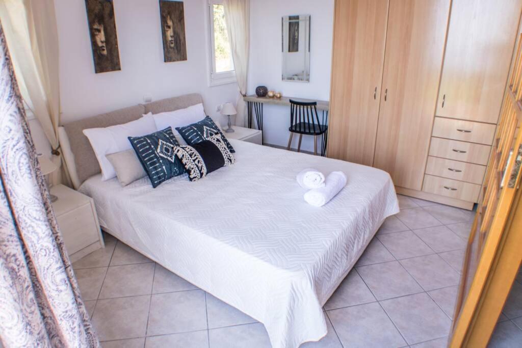 Villa Ventus, 40Sqm Private Pool & Hot Tub! Roussospítion 외부 사진