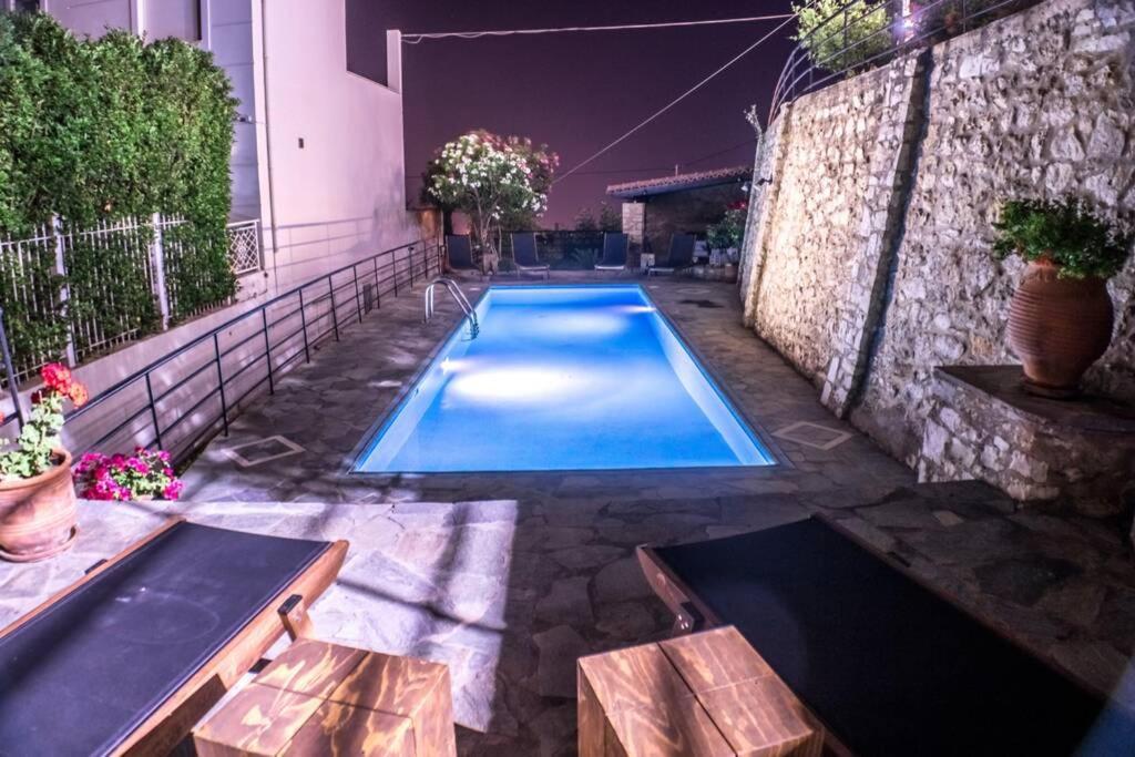 Villa Ventus, 40Sqm Private Pool & Hot Tub! Roussospítion 외부 사진