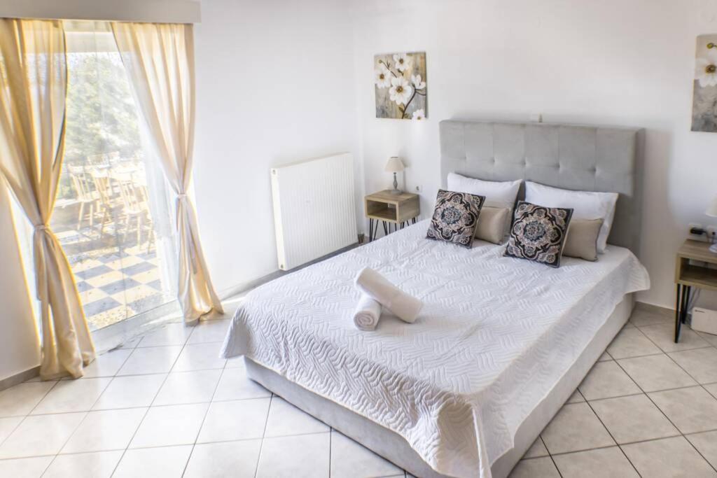 Villa Ventus, 40Sqm Private Pool & Hot Tub! Roussospítion 외부 사진