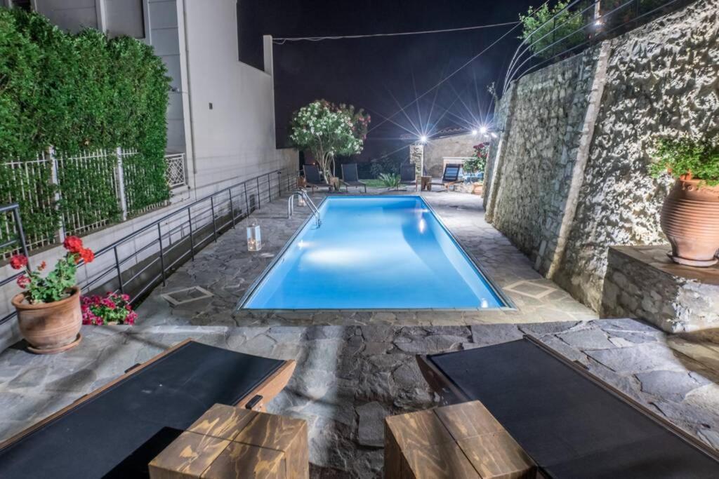 Villa Ventus, 40Sqm Private Pool & Hot Tub! Roussospítion 외부 사진